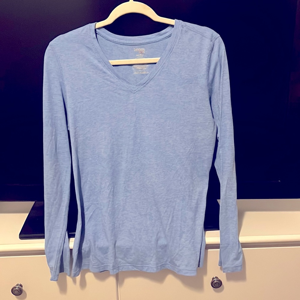 LARGE- DANSKIN NOW- semi fitted long sleeve tshirt. Solid light blue.